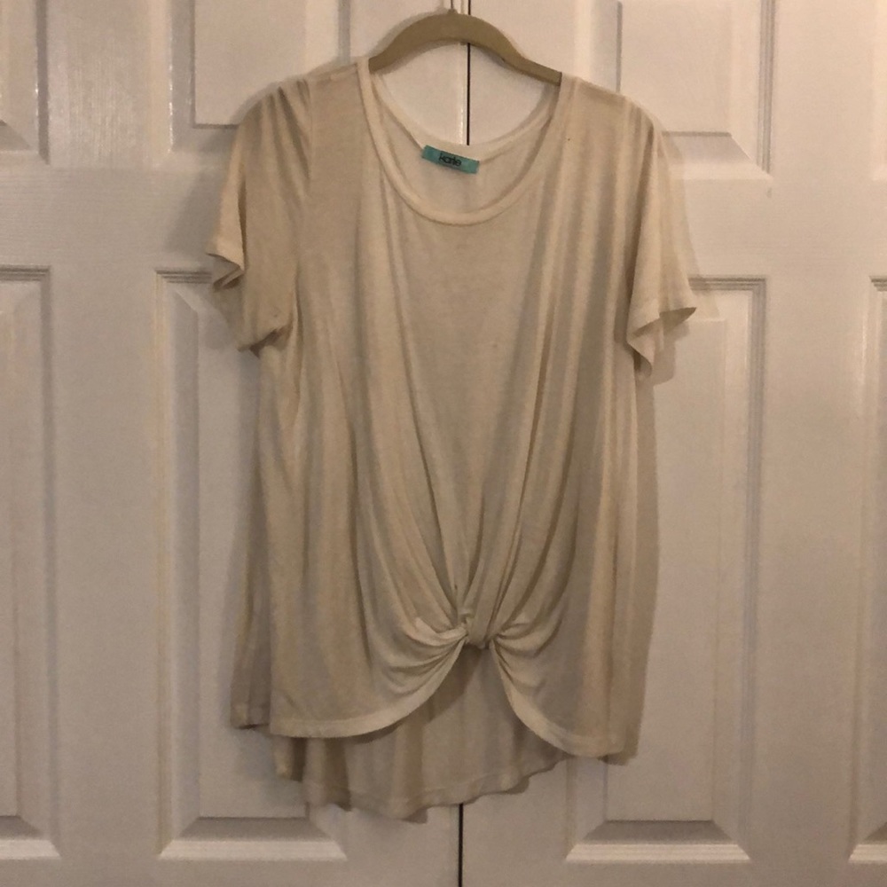 Knot front tee